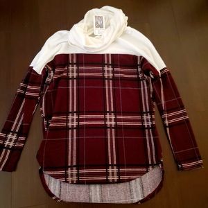 Light sweater with cowl neck